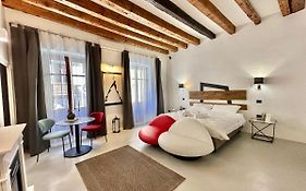 C&O Savoia Deluxe Rooms