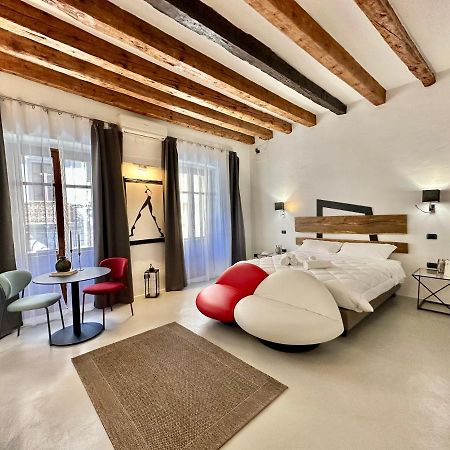 C&O Savoia Deluxe Rooms Cagliari Esterno foto