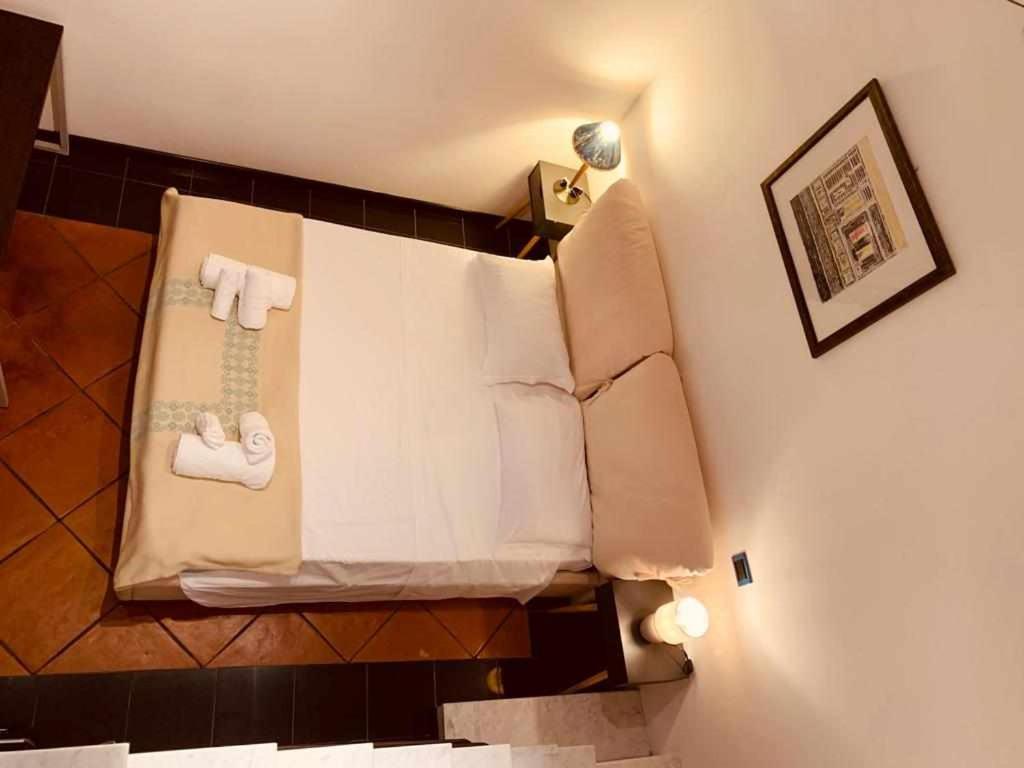 C&O Savoia Deluxe Rooms Cagliari Esterno foto