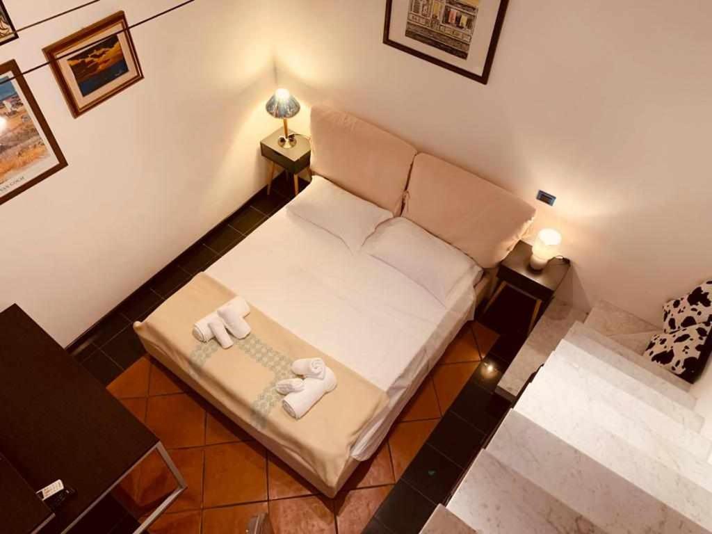 C&O Savoia Deluxe Rooms Cagliari Esterno foto
