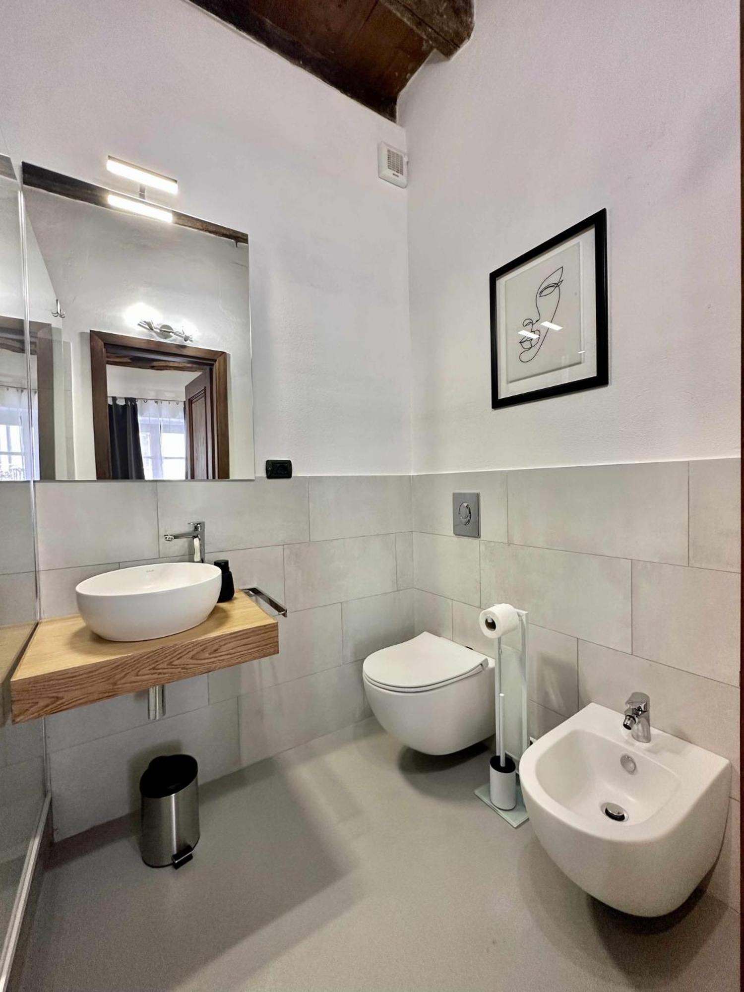 C&O Savoia Deluxe Rooms Cagliari Esterno foto
