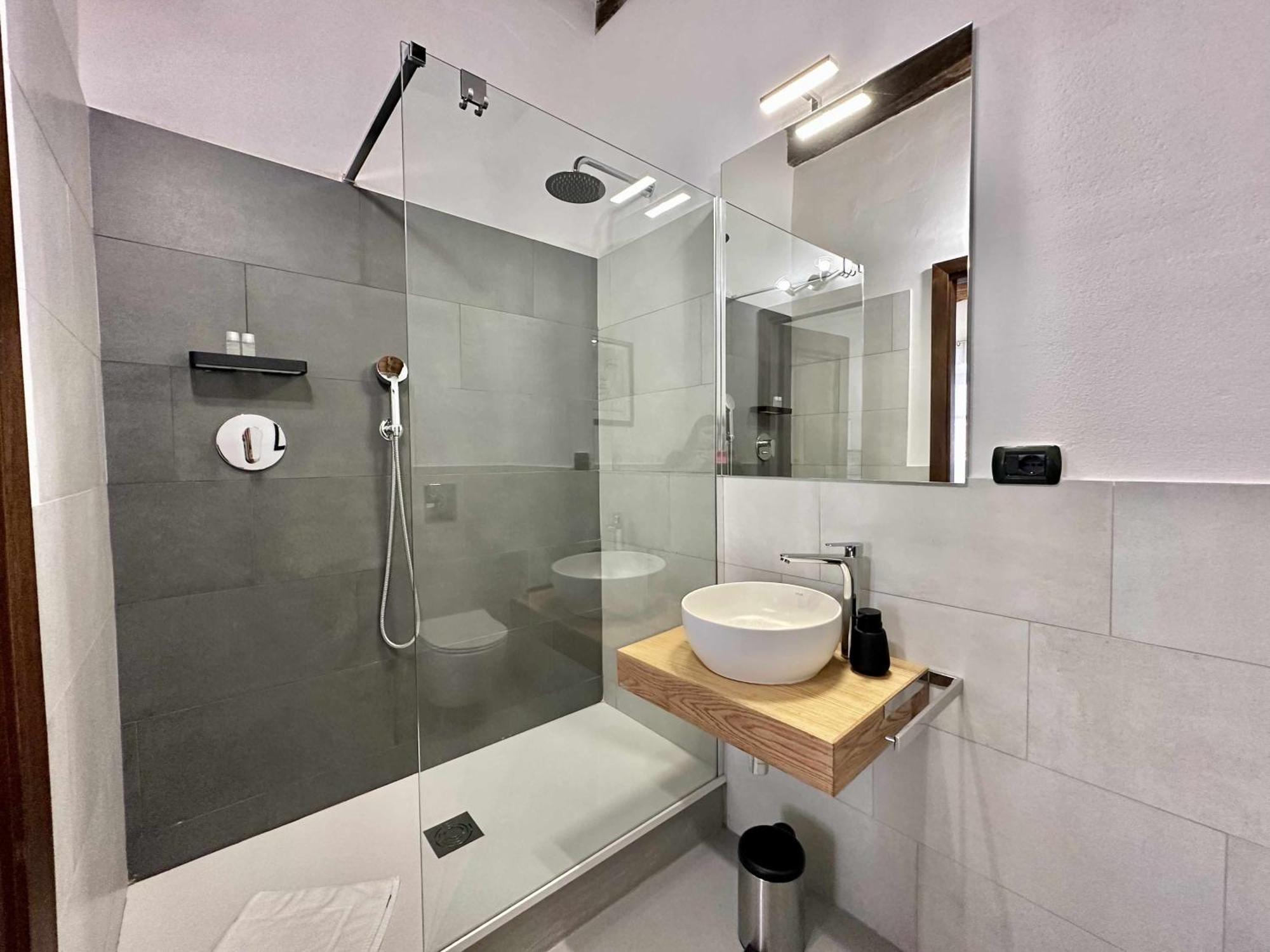 C&O Savoia Deluxe Rooms Cagliari Esterno foto