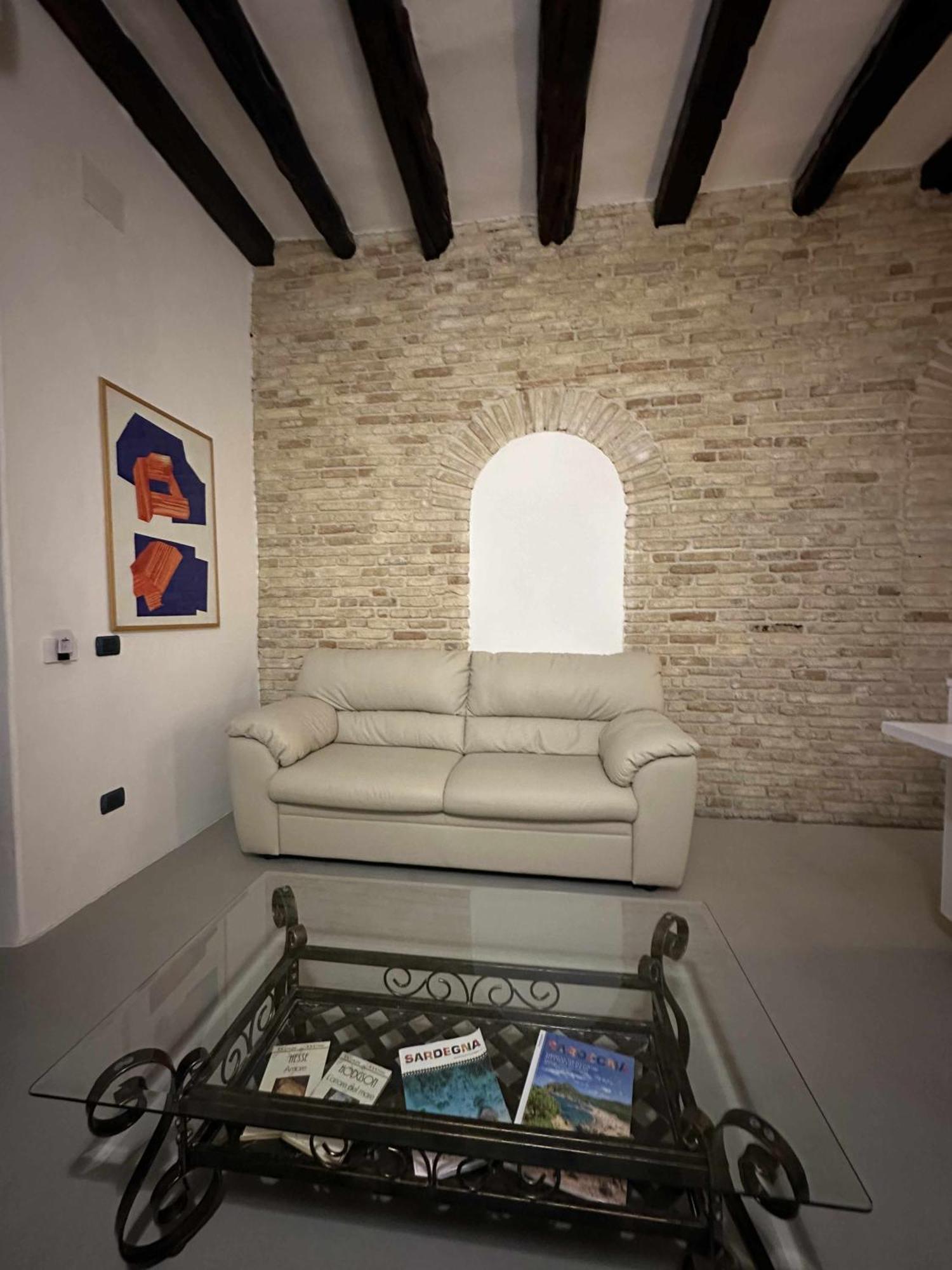 C&O Savoia Deluxe Rooms Cagliari Esterno foto