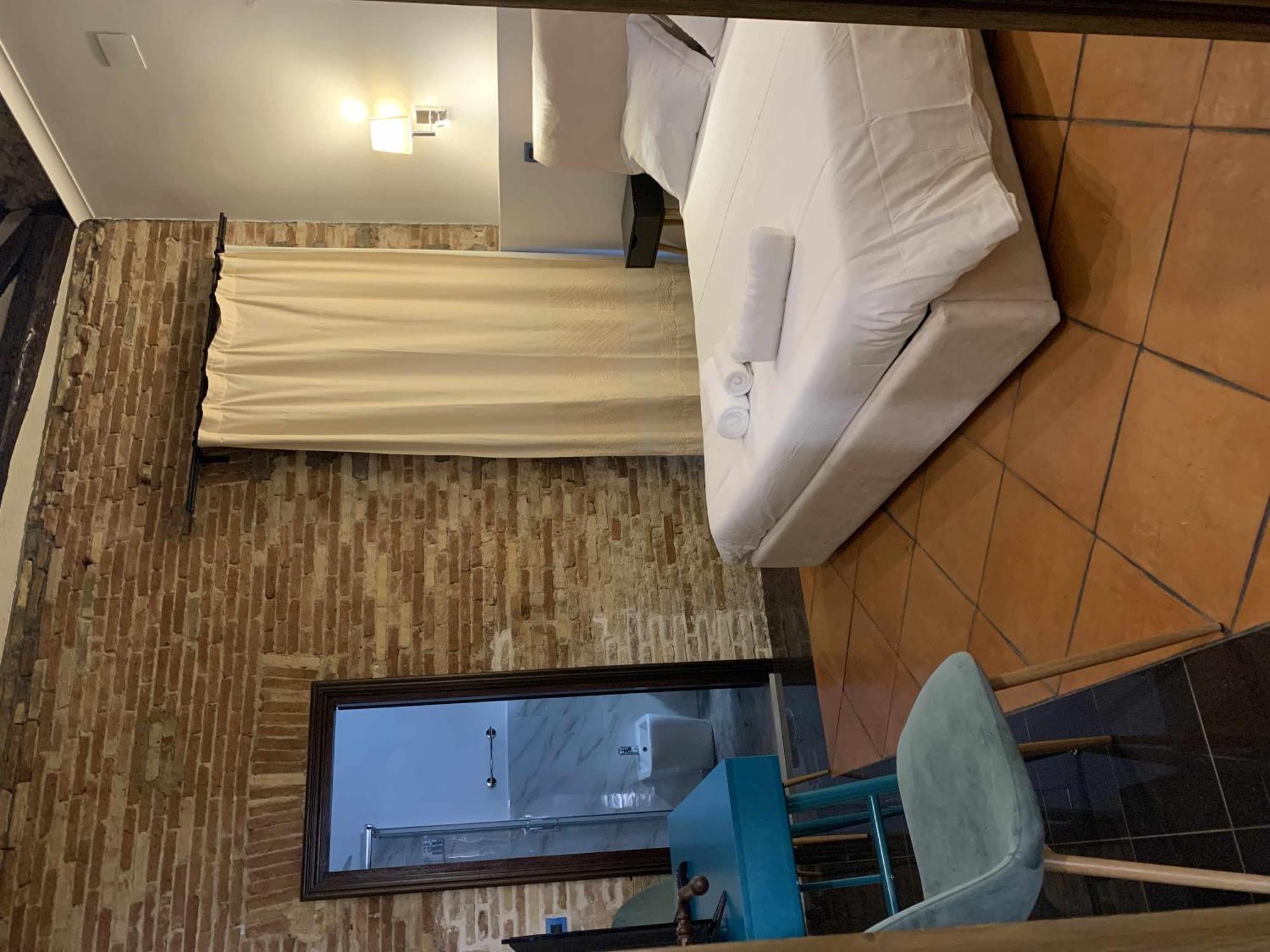 C&O Savoia Deluxe Rooms Cagliari Esterno foto
